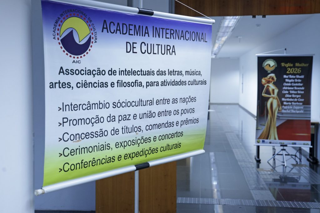 01/06/2026 - Desembargadora Nágila Brito recebe o Troféu Mulher 2026 pela Academia Internacional de Cultura  