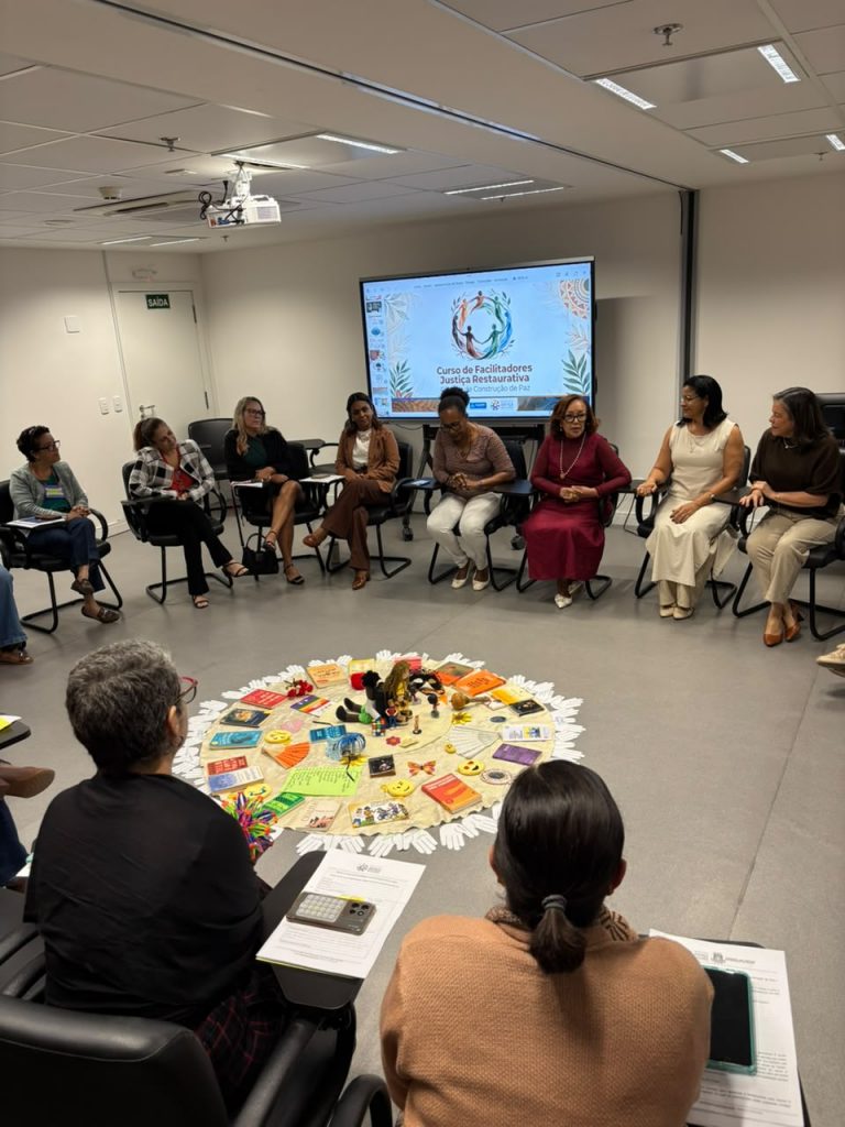 15/07/2026 - Curso Formação de Facilitadores em Processos Circulares - Círculos de Construção de Paz (não conflitivo) - CCP JR na Educação, Turma 01  