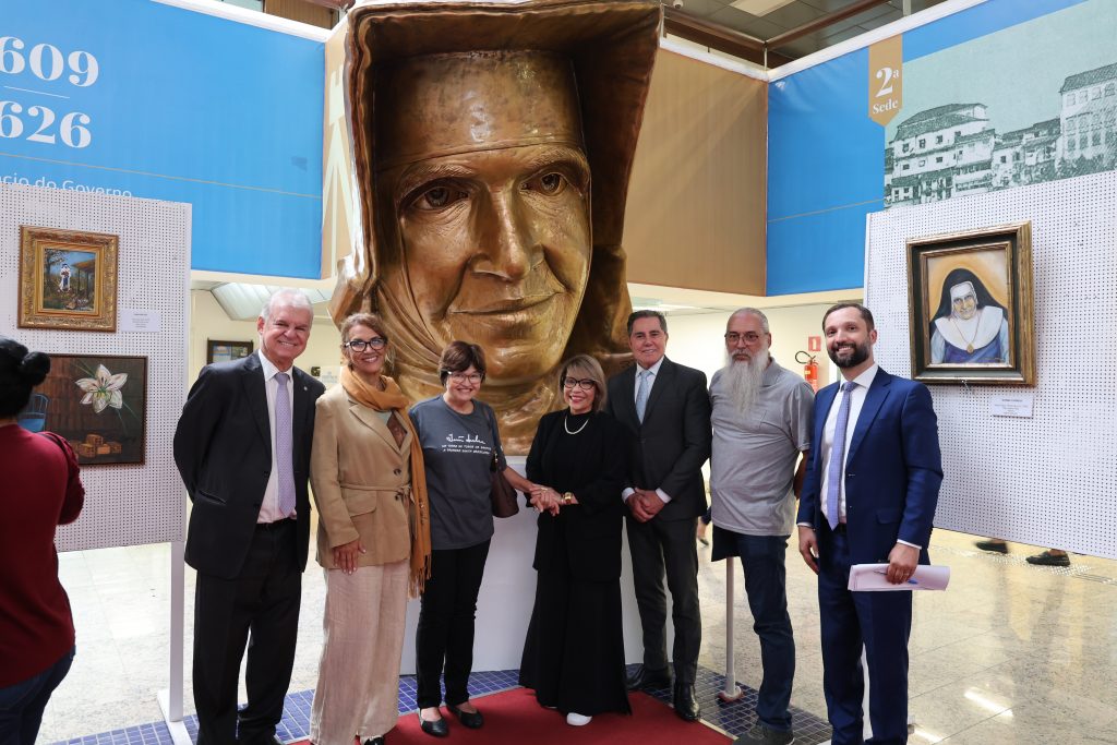 TJBA recebe exposição em homenagem a Santa Dulce dos Pobres   