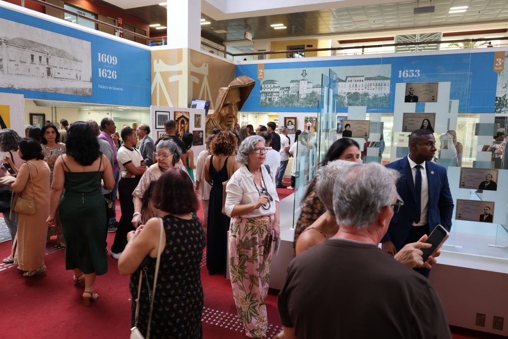 TJBA recebe exposição em homenagem a Santa Dulce dos Pobres   