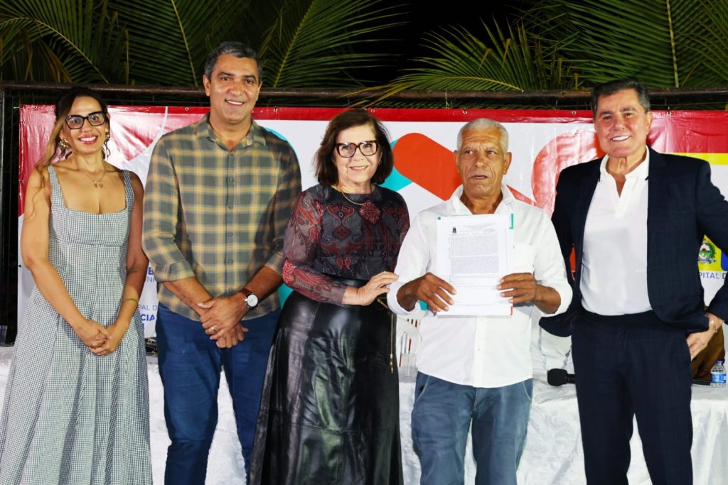 TJBA participa da entrega de 277 títulos de propriedade de imóveis a moradores de Barreiras  
