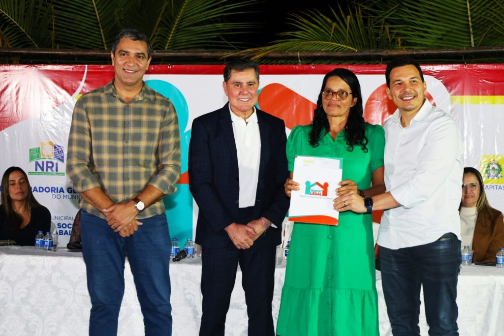 TJBA participa da entrega de 277 títulos de propriedade de imóveis a moradores de Barreiras  