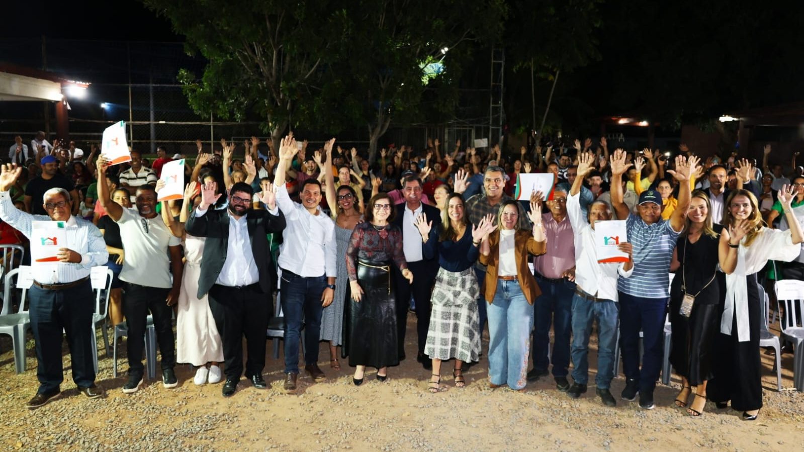 TJBA participa da entrega de 277 títulos de propriedade de imóveis a moradores de Barreiras  
