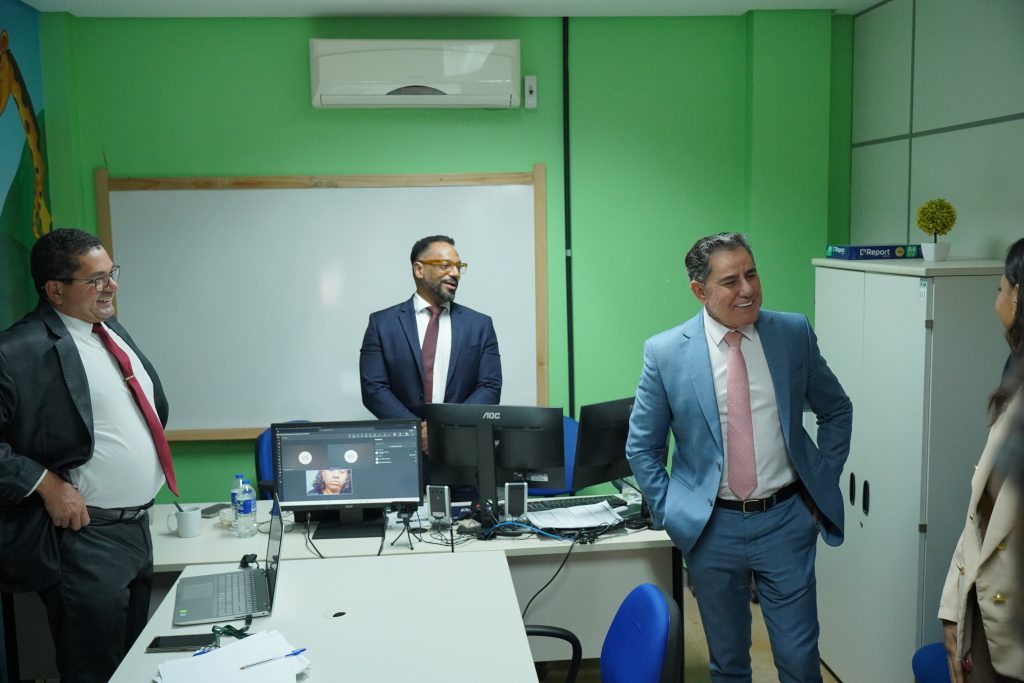 Presidente do TJBA acompanha Mutirão de Audiências em Luís Eduardo Magalhães    