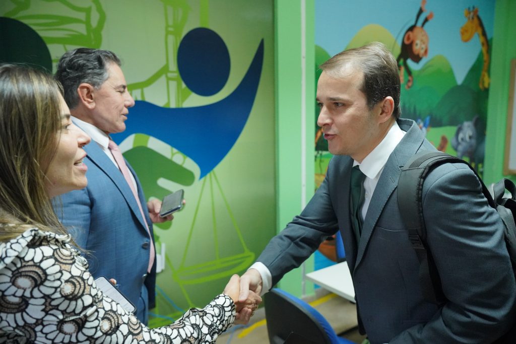 Presidente do TJBA acompanha Mutirão de Audiências em Luís Eduardo Magalhães    