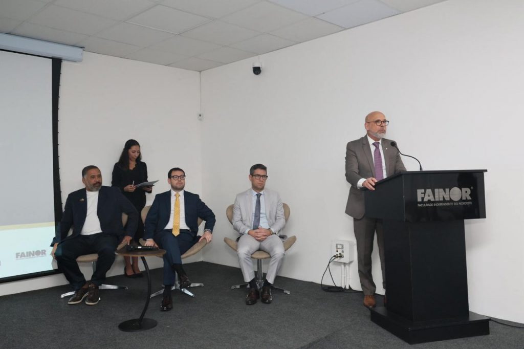 Unicorp-TJBA inicia mesa-redonda sobre Tribunal do Júri e interioriza qualificação em Vitória da Conquista