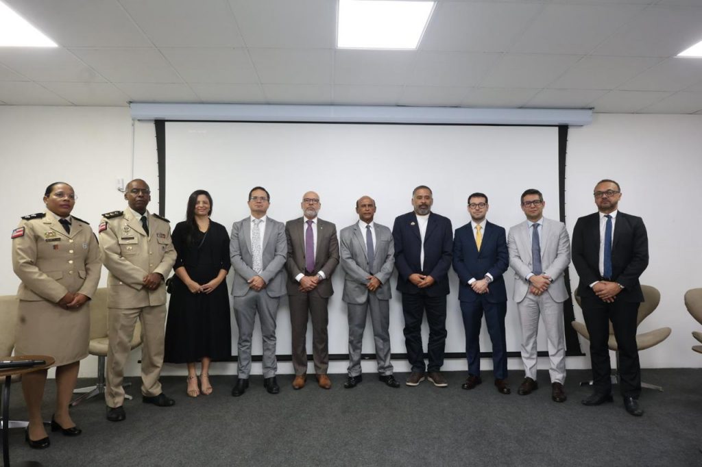 Unicorp-TJBA inicia mesa-redonda sobre Tribunal do Júri e interioriza qualificação em Vitória da Conquista