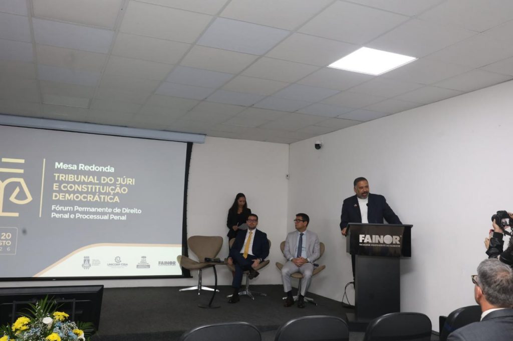 Unicorp-TJBA inicia mesa-redonda sobre Tribunal do Júri e interioriza qualificação em Vitória da Conquista