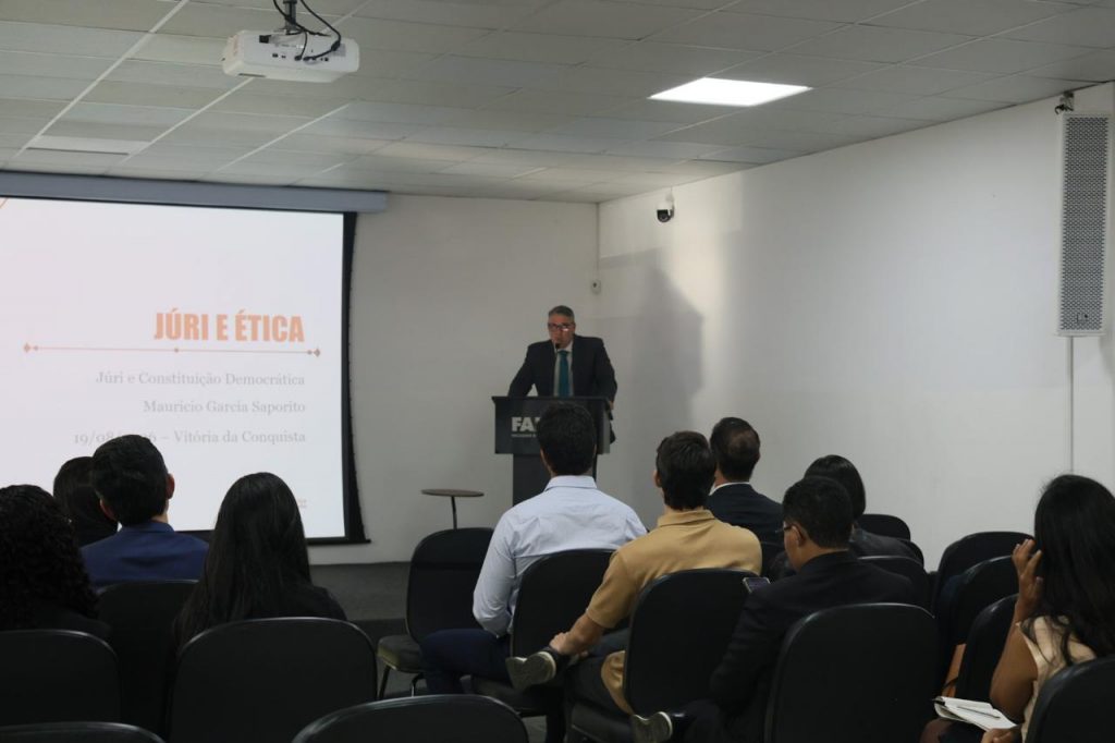 Unicorp-TJBA inicia mesa-redonda sobre Tribunal do Júri e interioriza qualificação em Vitória da Conquista