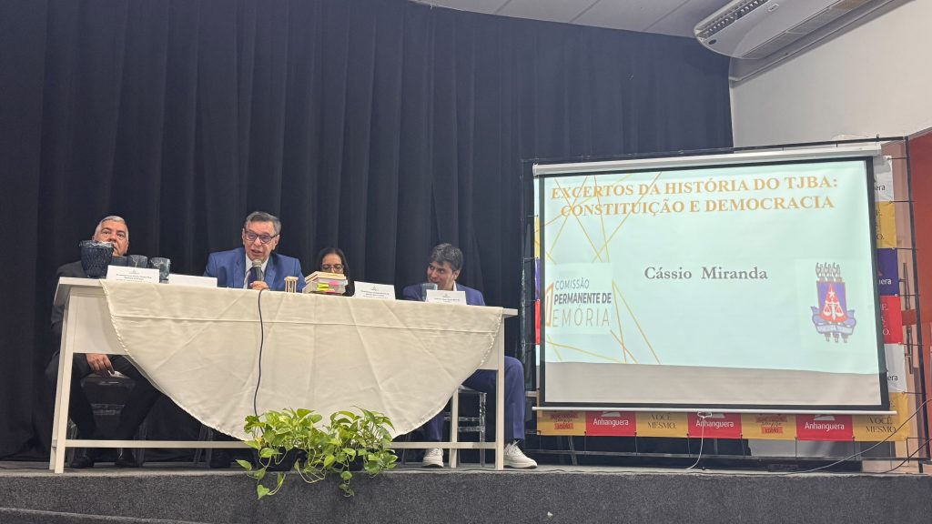 Projeto “Memória Presente” promove palestra sobre Constituição e democracia em Feira de Santana
