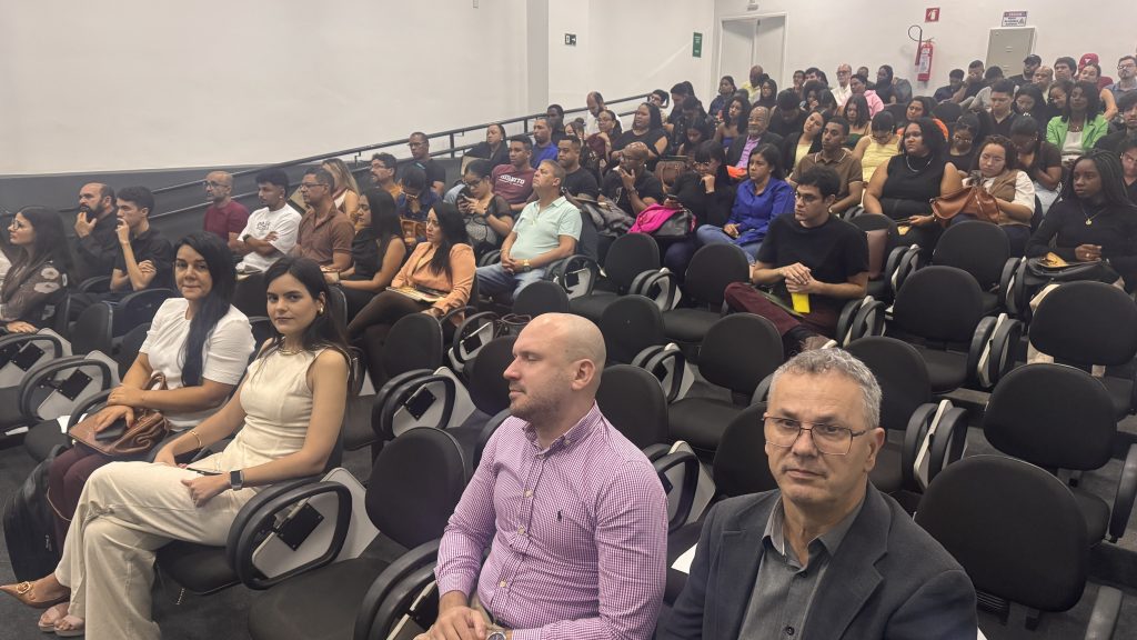Projeto “Memória Presente” promove palestra sobre Constituição e democracia em Feira de Santana