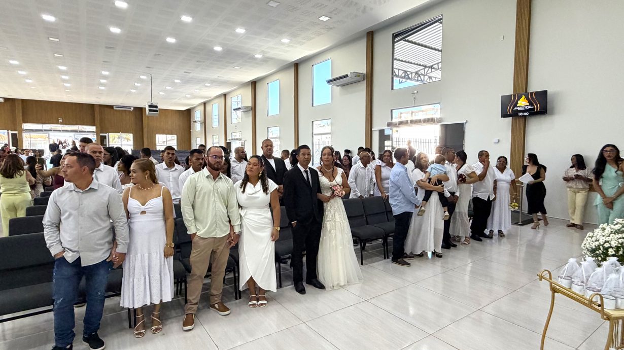 Enfim Juntos: 64 casais oficializam união em casamento coletivo realizado em Barreiras  