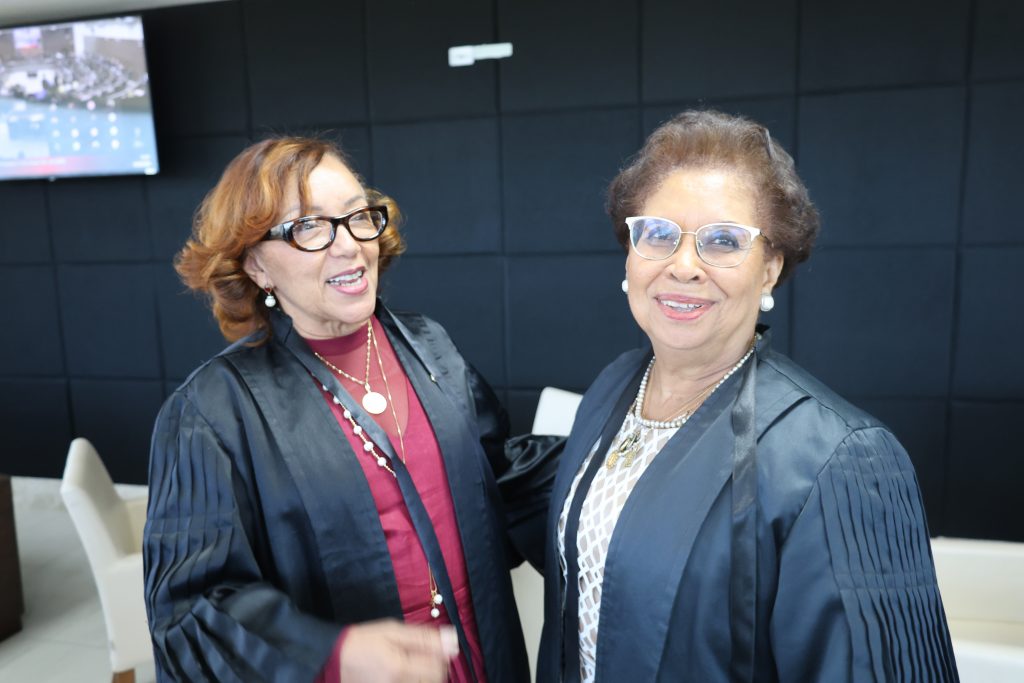 Desembargadora Joanice Guimarães é homenageada em sua última sessão do Tribunal Pleno