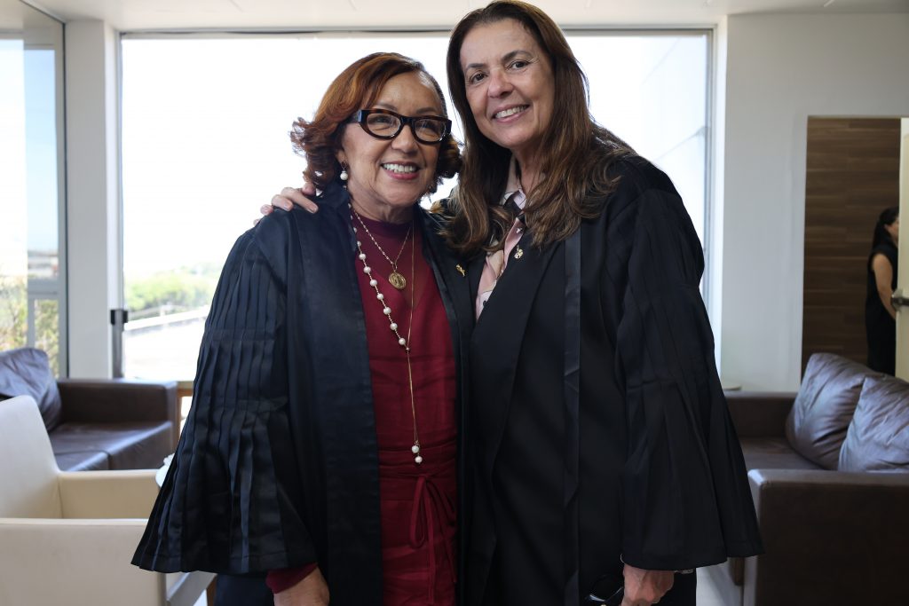 Desembargadora Joanice Guimarães é homenageada em sua última sessão do Tribunal Pleno