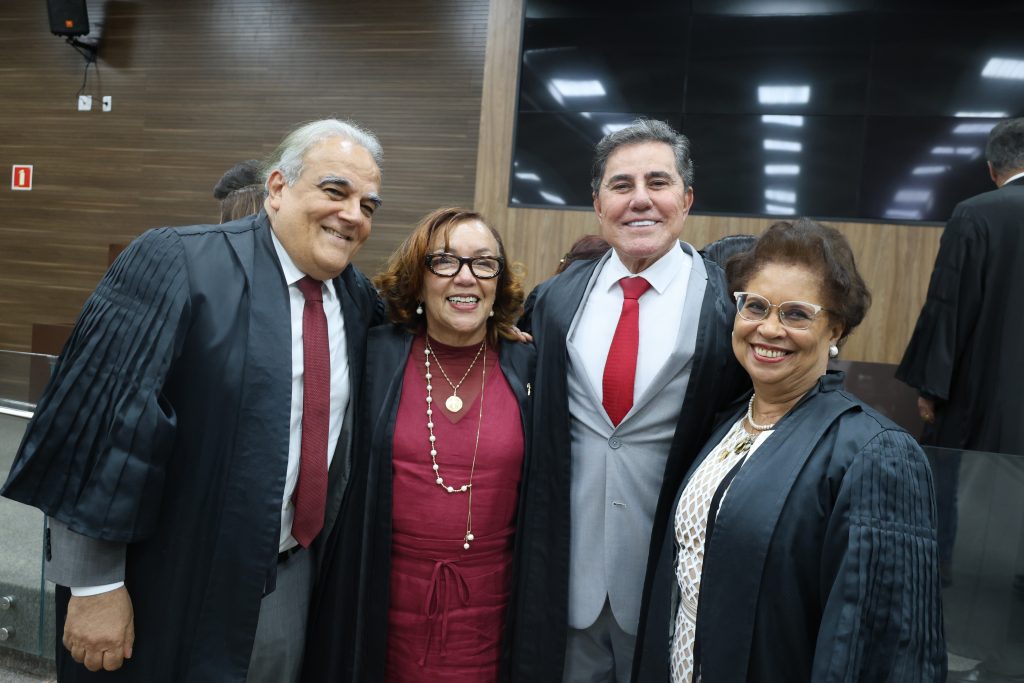 Desembargadora Joanice Guimarães é homenageada em sua última sessão do Tribunal Pleno