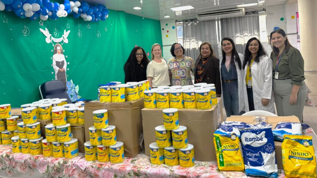 21/09/2026 - Doação de 200 latas de leite para as Obras Sociais Irmã Dulce