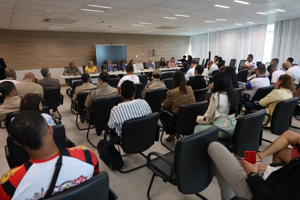 Com a presença das organizadas, TJBA lança curso de formação para prevenir conflitos no futebol