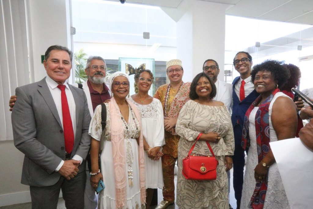 TJBA promove assentamento do Machado de Xangô no Fórum de Camaçari