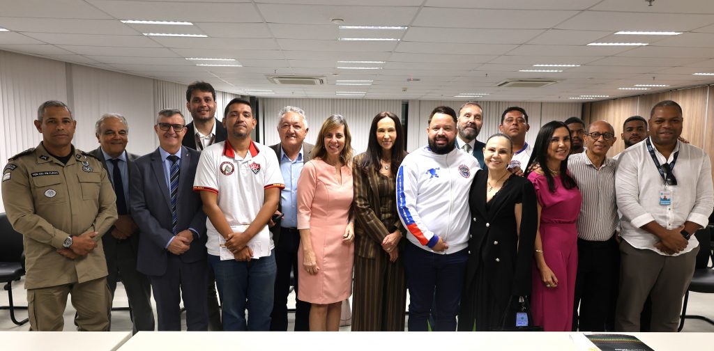 Com a presença das organizadas, TJBA lança curso de formação para prevenir conflitos no futebol   