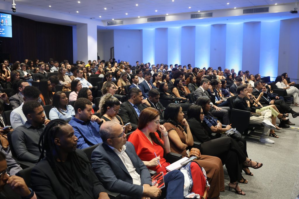 TJBA aproxima estudantes de Direito da prática do Judiciário