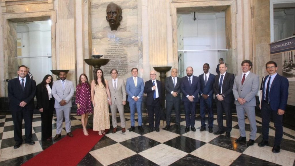 Jurista italiano Luigi Ferrajoli discute democracia, direitos fundamentais e desafios para o futuro no TJBA