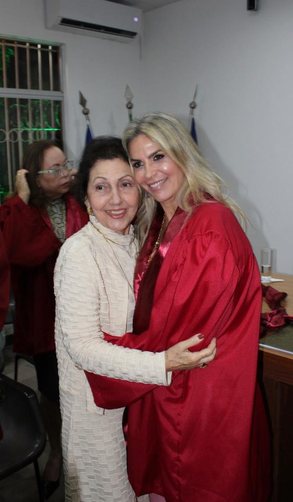 Juíza Fabiana Pellegrino toma posse na Academia de Letras Jurídicas da Bahia