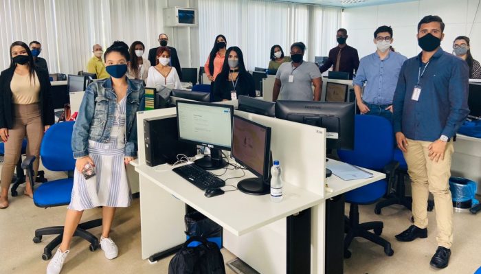 ESTAGIÁRIOS DO UNIJUD DIGITAL ASSISTEM À PALESTRA SOBRE A OUVIDORIA DO PJBA