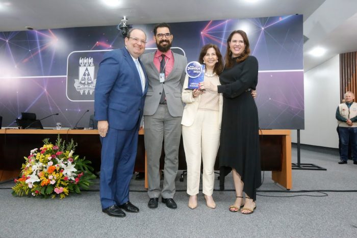2ª Vice participa de cerimônia de premiação para receber o SELO DIAMANTE.